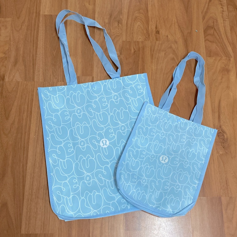 โค๏ธ Lululemon Limited Edition Brand New Light Blue Logo Tote Bags - Picture 6 of 6